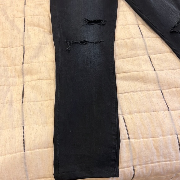 Good American Good Legs Jeans - Picture 6 of 9